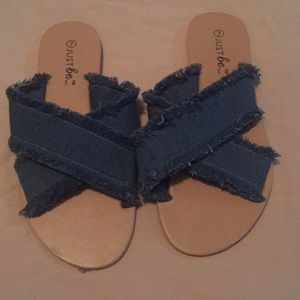 Size 7 Jean sandals